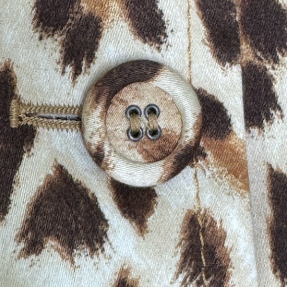 Blumarine Animal Print Coat - Elegance Meets Wild Style - Picture 5 of 8